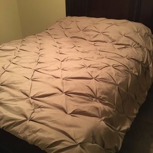 Queen size comforter